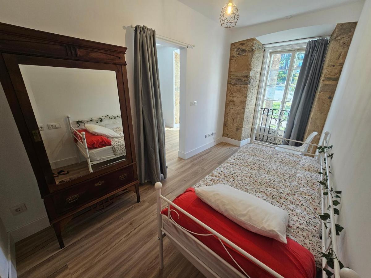 פרול Apartamentos En El Centro - Plaza De Amboage - Wifi מראה חיצוני תמונה