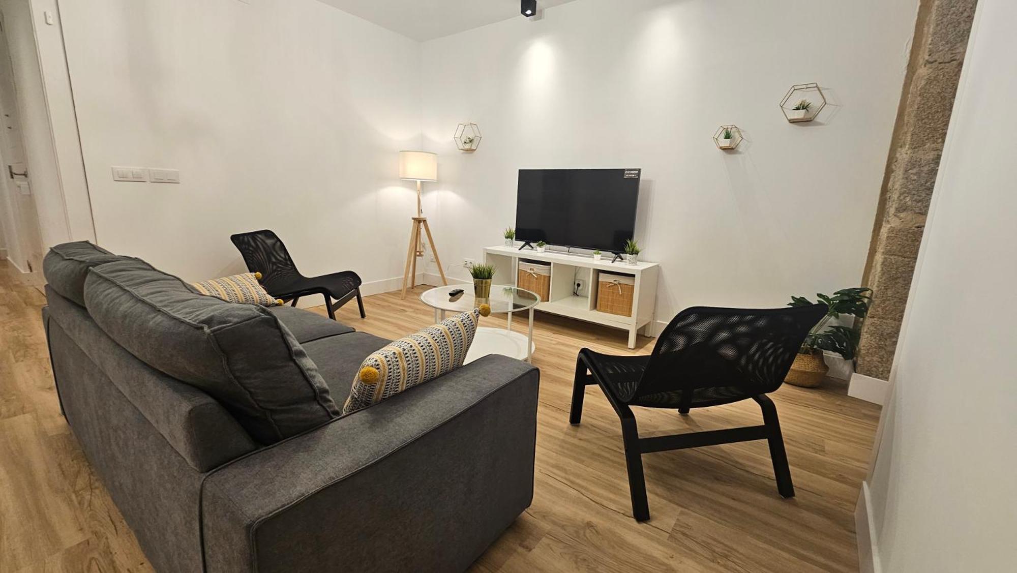 פרול Apartamentos En El Centro - Plaza De Amboage - Wifi מראה חיצוני תמונה