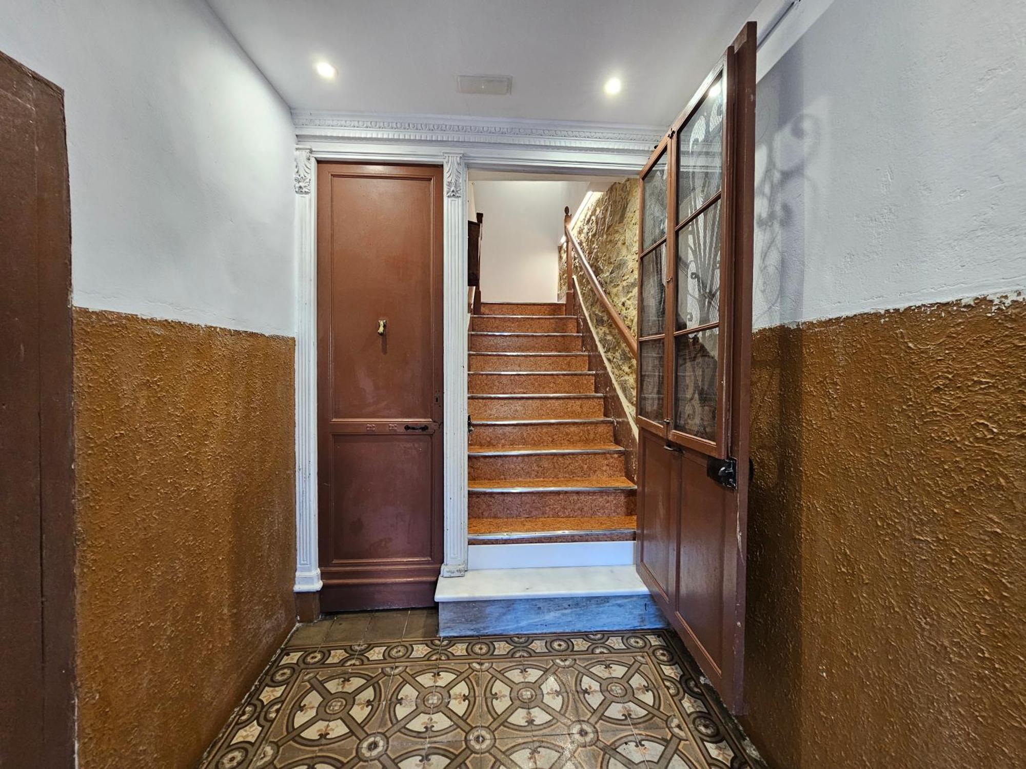 פרול Apartamentos En El Centro - Plaza De Amboage - Wifi מראה חיצוני תמונה