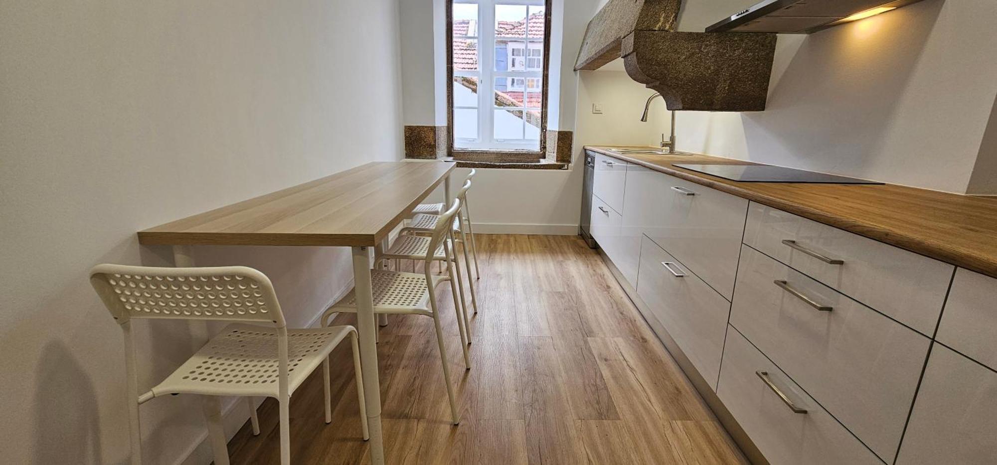פרול Apartamentos En El Centro - Plaza De Amboage - Wifi מראה חיצוני תמונה