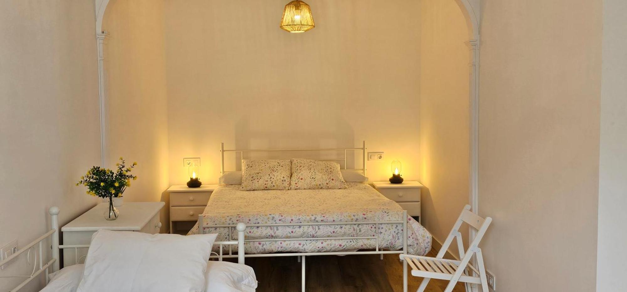 פרול Apartamentos En El Centro - Plaza De Amboage - Wifi מראה חיצוני תמונה