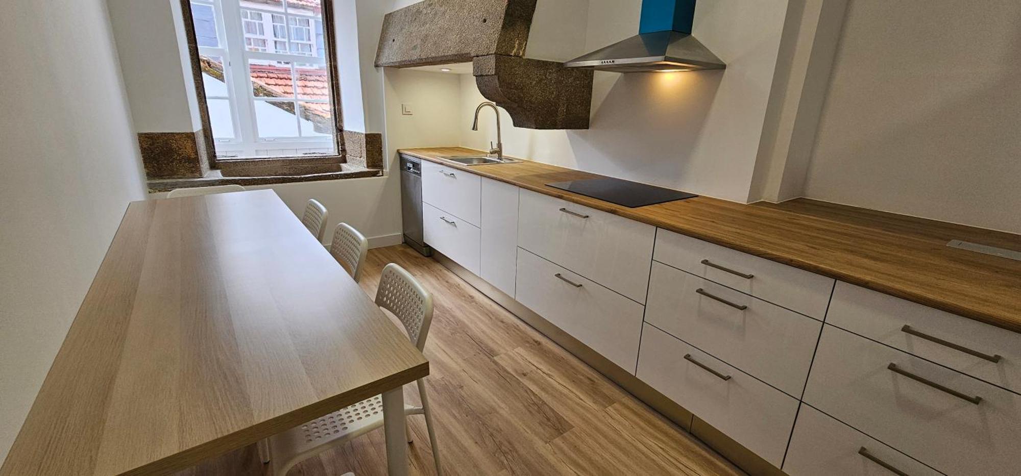 פרול Apartamentos En El Centro - Plaza De Amboage - Wifi מראה חיצוני תמונה